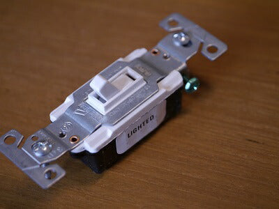 片切スイッチ・ライト付(オレンジ色) ホワイト アメリカンスイッチ PSEマーク取得品